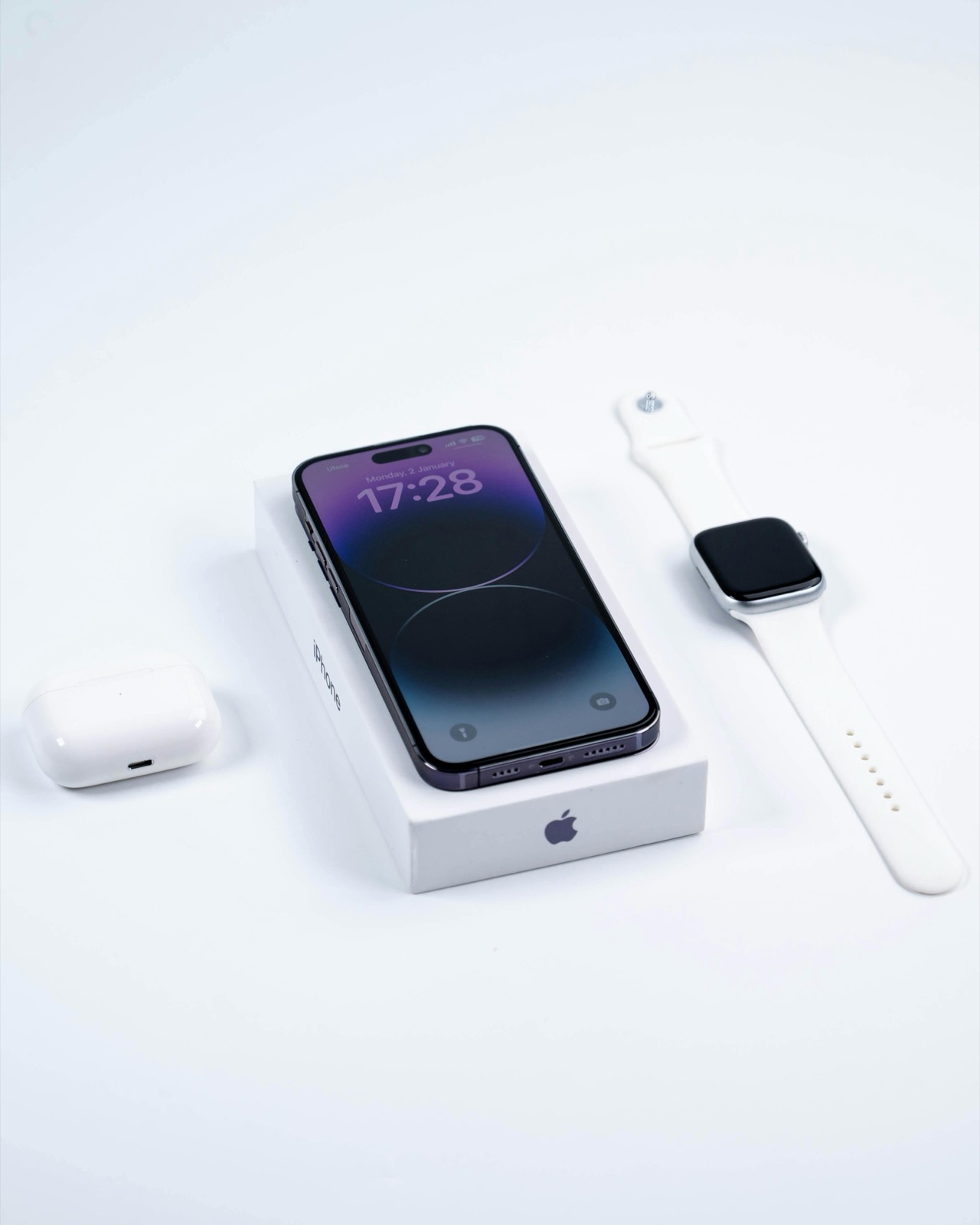 Premium wearable consumer electronics product